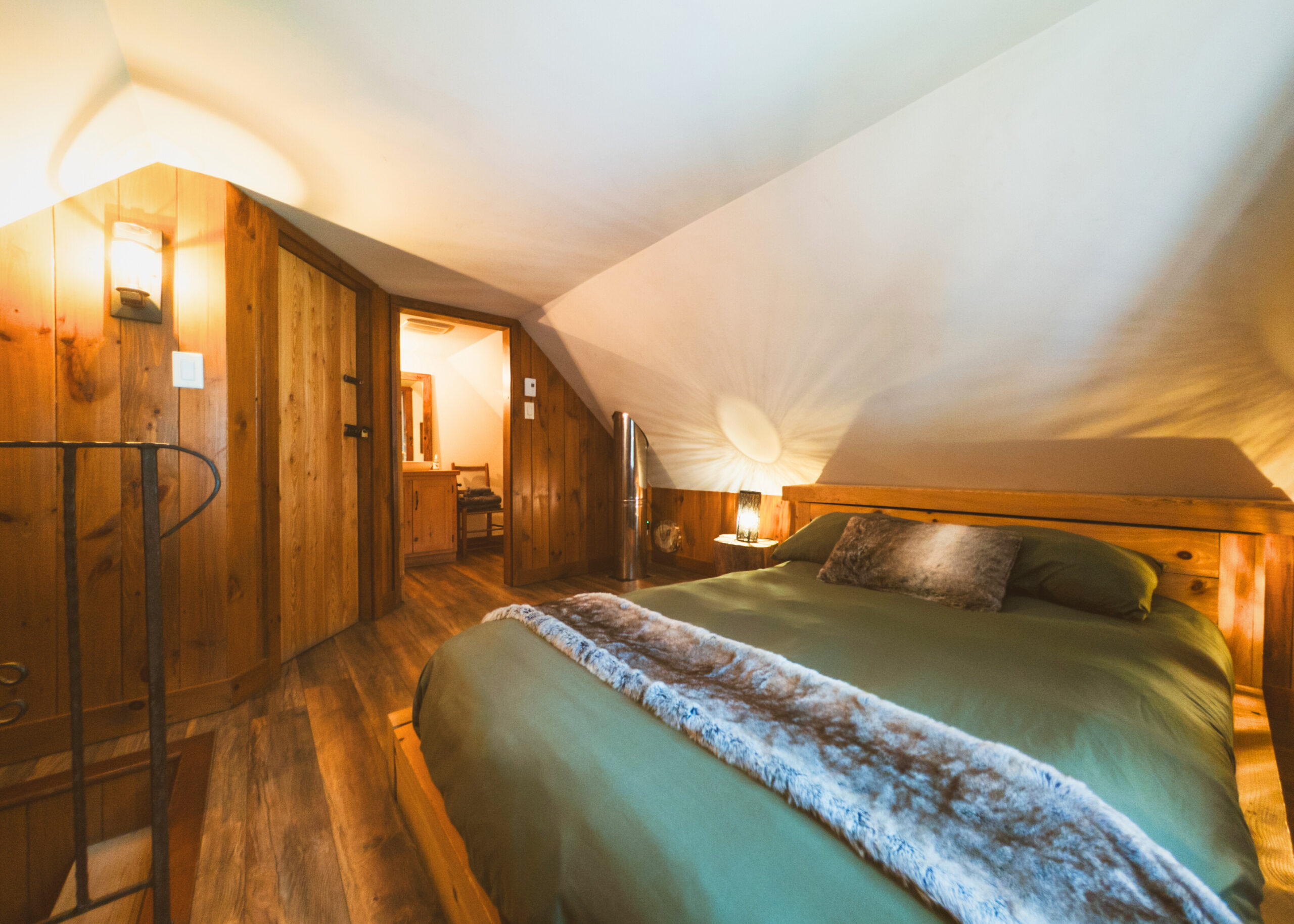 2-3-Chambre-sdb-grand-angle